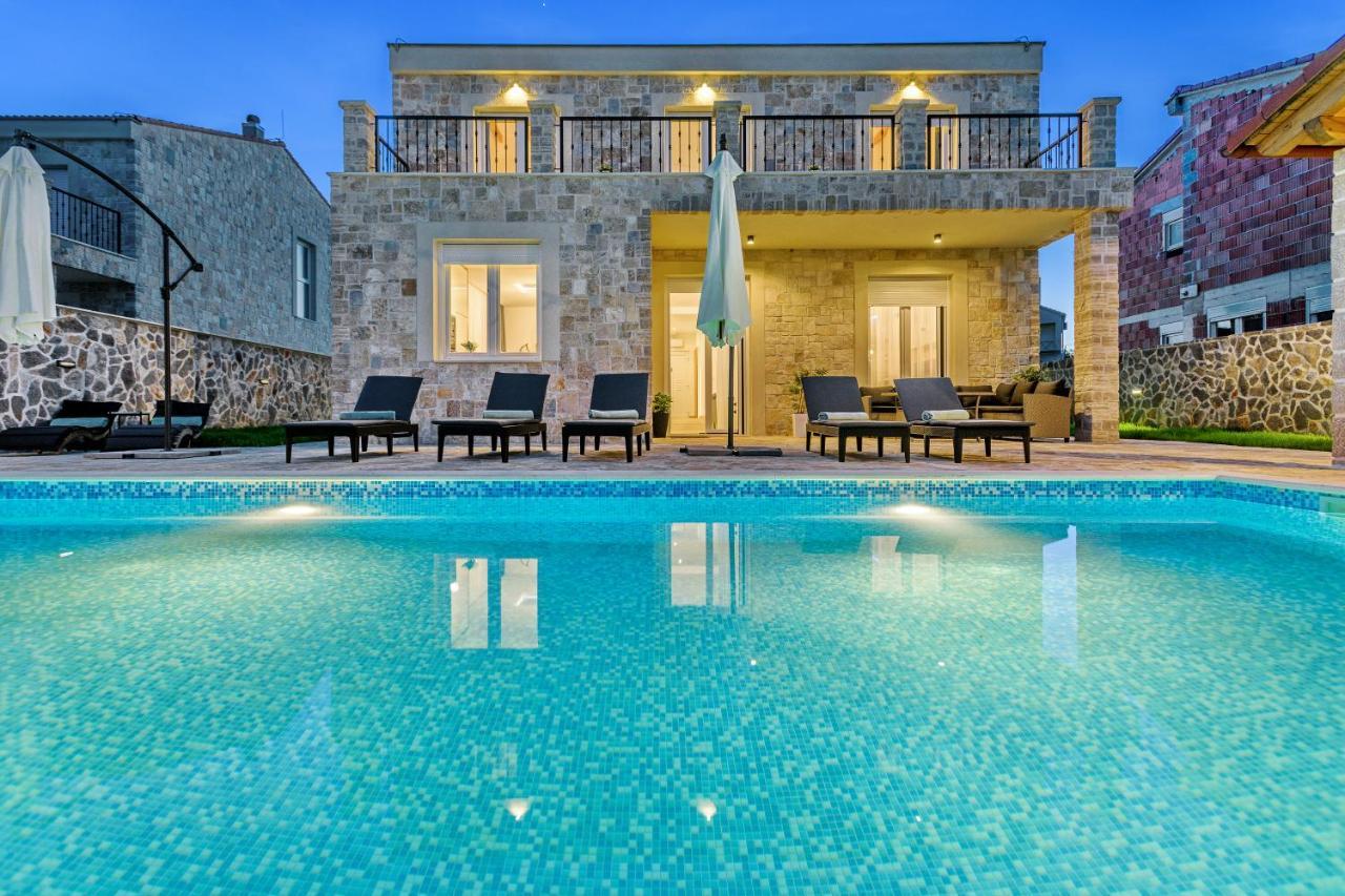Luxury Stone Villa With Pool - Brisevo المظهر الخارجي الصورة