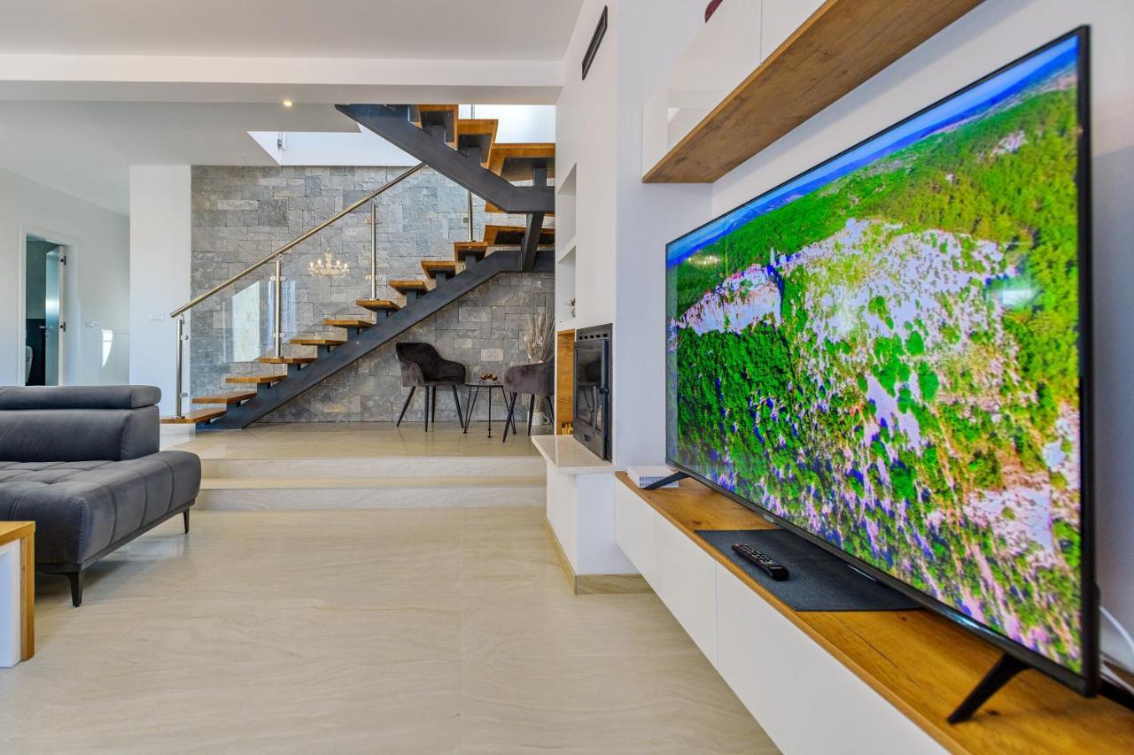 Luxury Stone Villa With Pool - Brisevo المظهر الخارجي الصورة