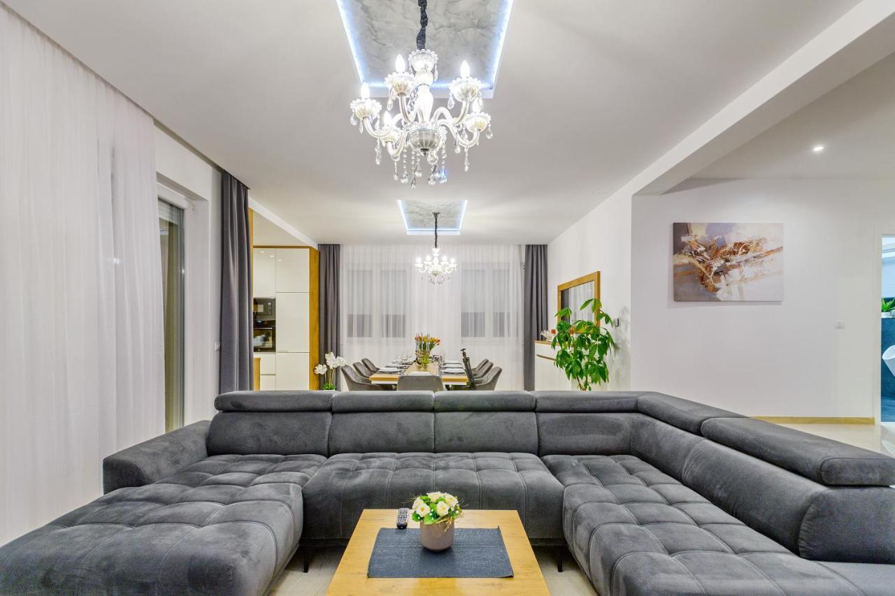Luxury Stone Villa With Pool - Brisevo المظهر الخارجي الصورة