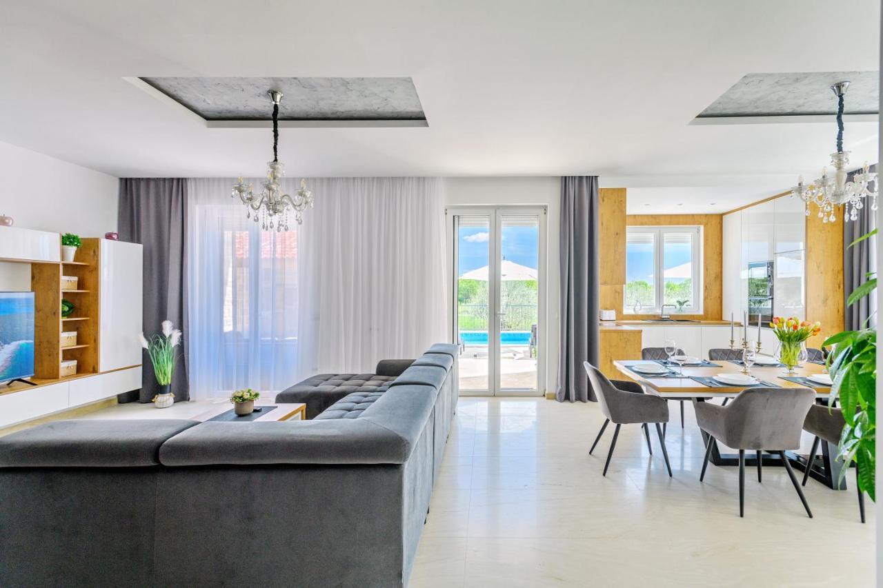 Luxury Stone Villa With Pool - Brisevo المظهر الخارجي الصورة